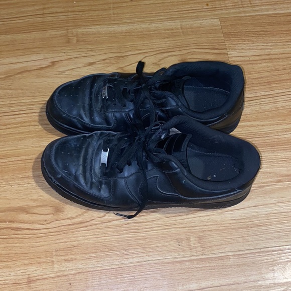 COPY - Black Air Force 1’s - Picture 3 of 4